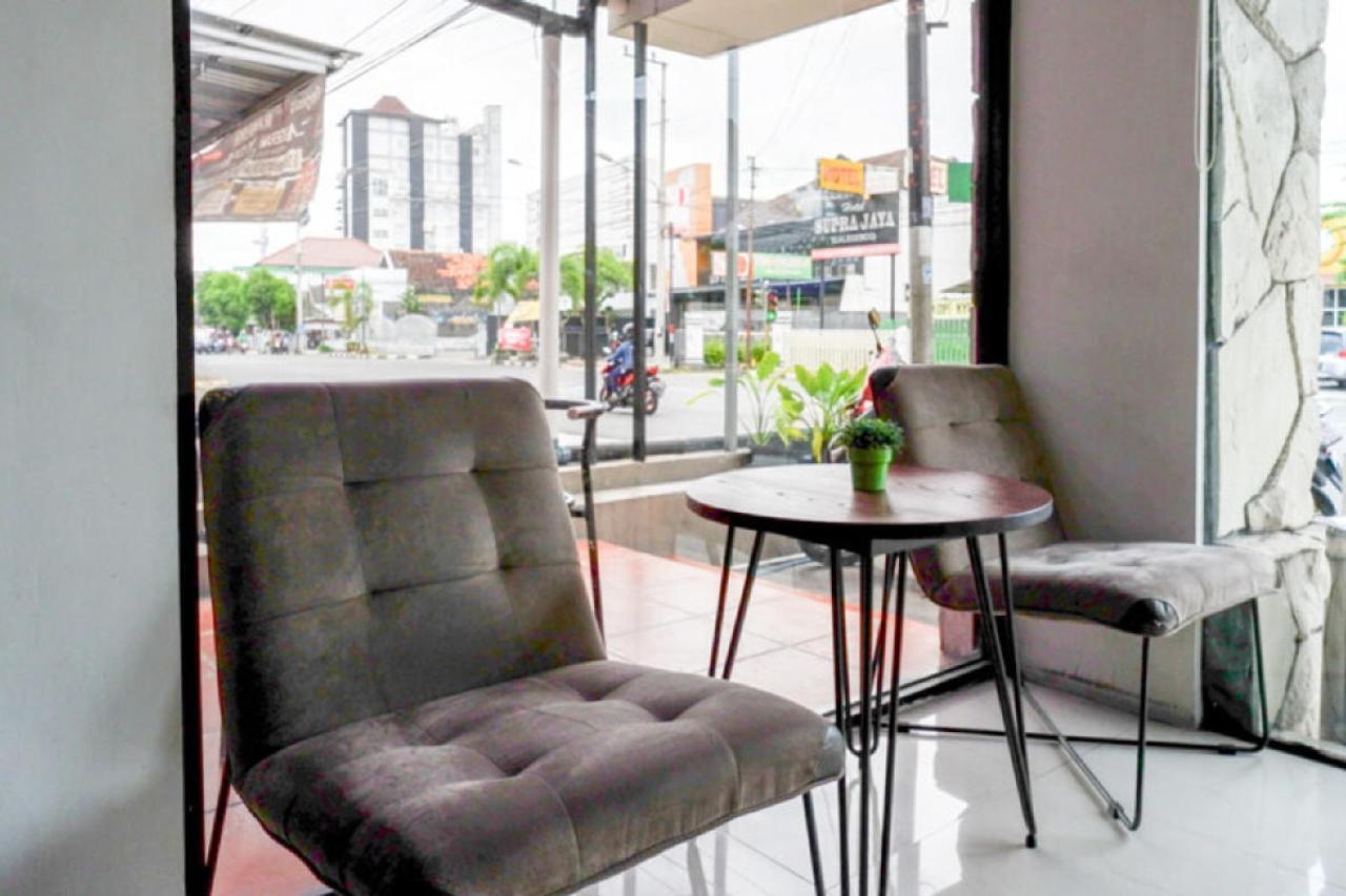 Sans Hotel Ekkon Yogyakarta By Reddoorz Ngabean Exterior photo