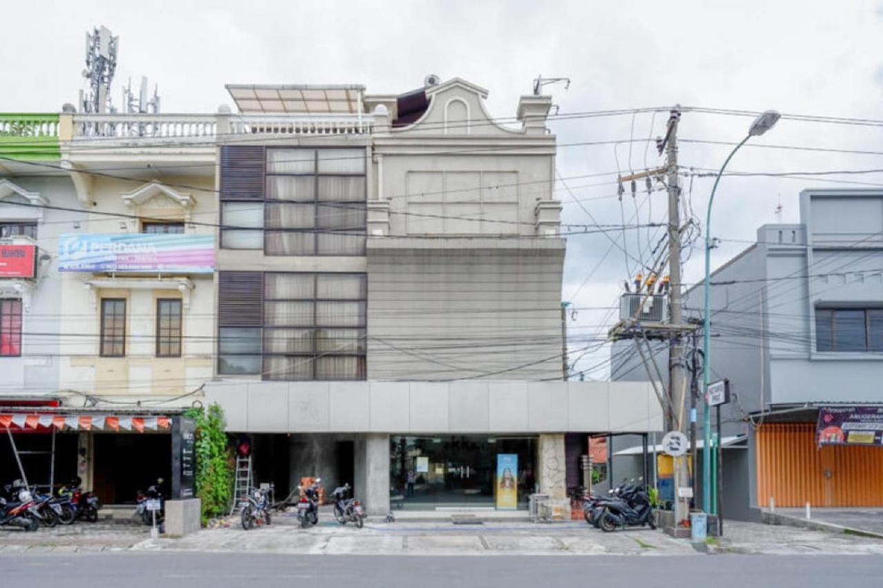 Sans Hotel Ekkon Yogyakarta By Reddoorz Ngabean Exterior photo